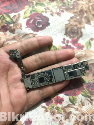 iPhone 7 motherboard